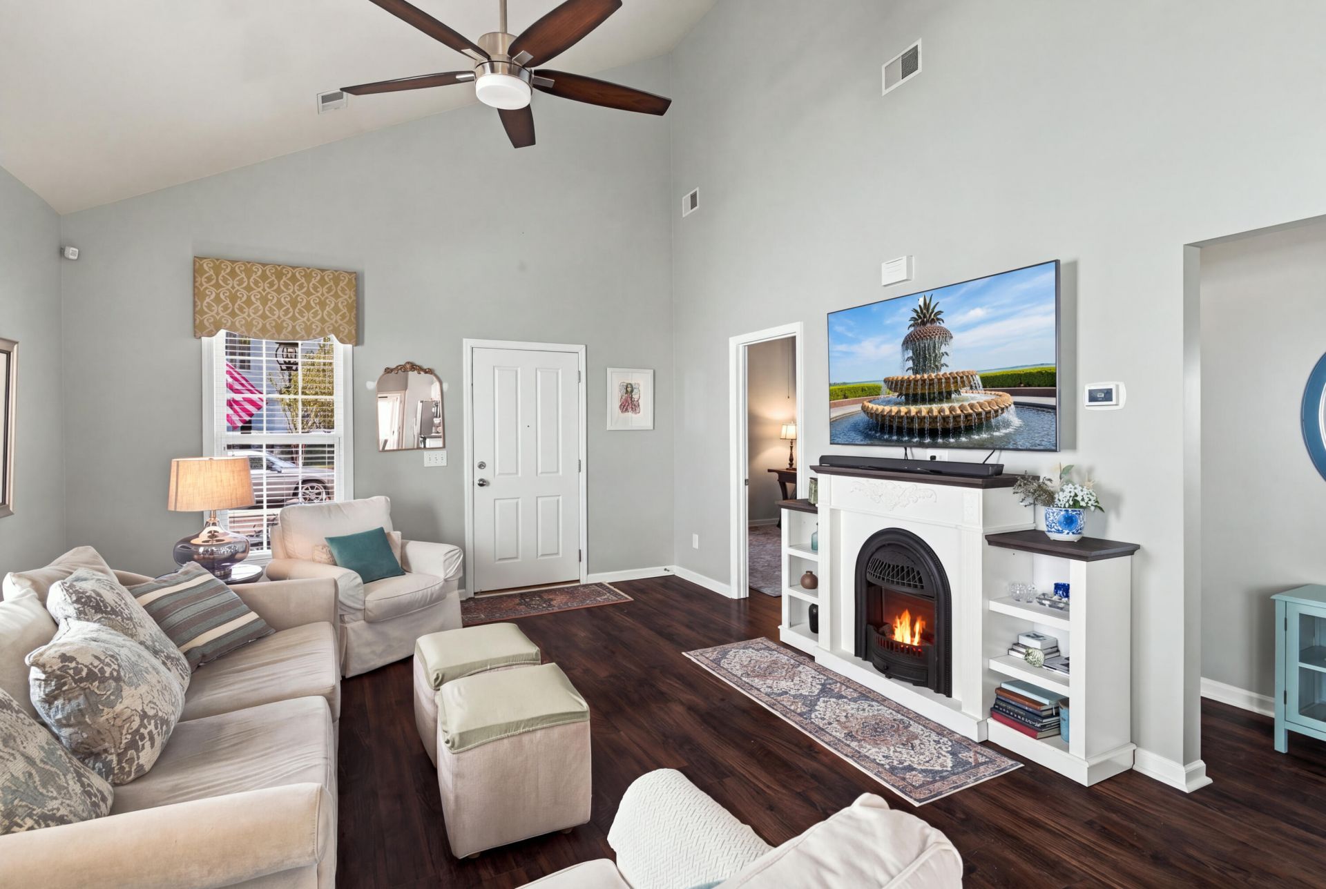 404 Pimpernel Street Photo 8