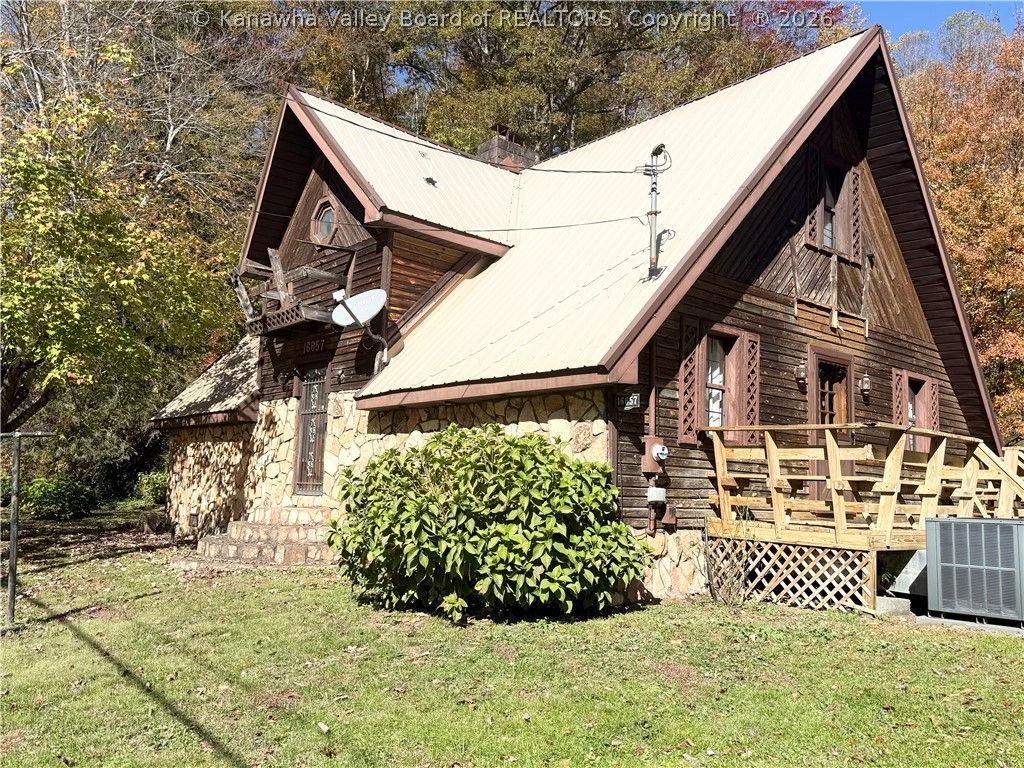16657 Pond Fork Road, Madison, WV 25130 Main Photo