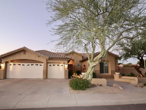 2390 E BELLERIVE Place, Chandler, AZ 85249
