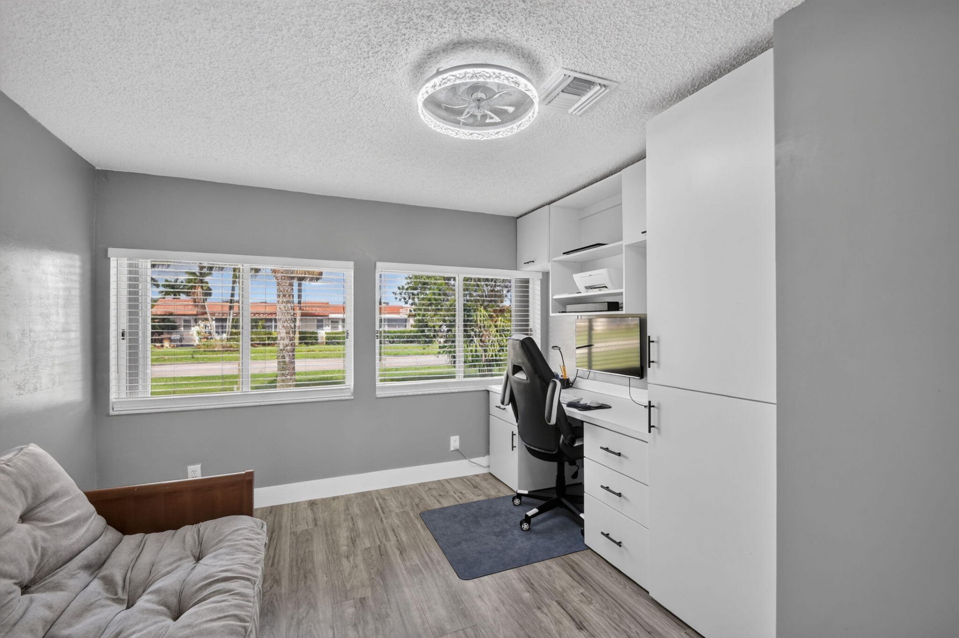 5780 Fernley Drive W, Unit 109, West Palm Beach, FL 33415 Photo