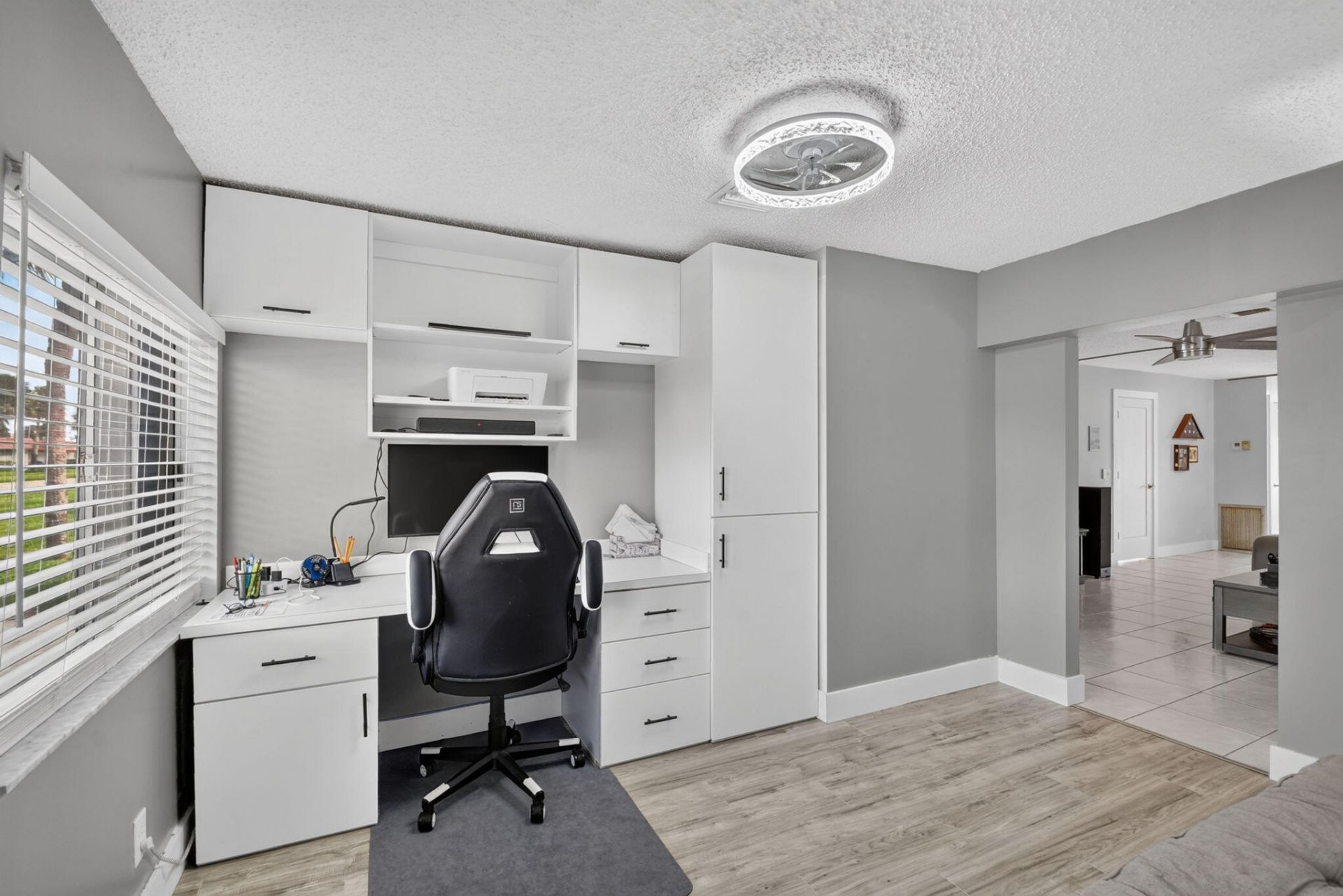 5780 Fernley Drive W, Unit 109, West Palm Beach, FL 33415 Photo