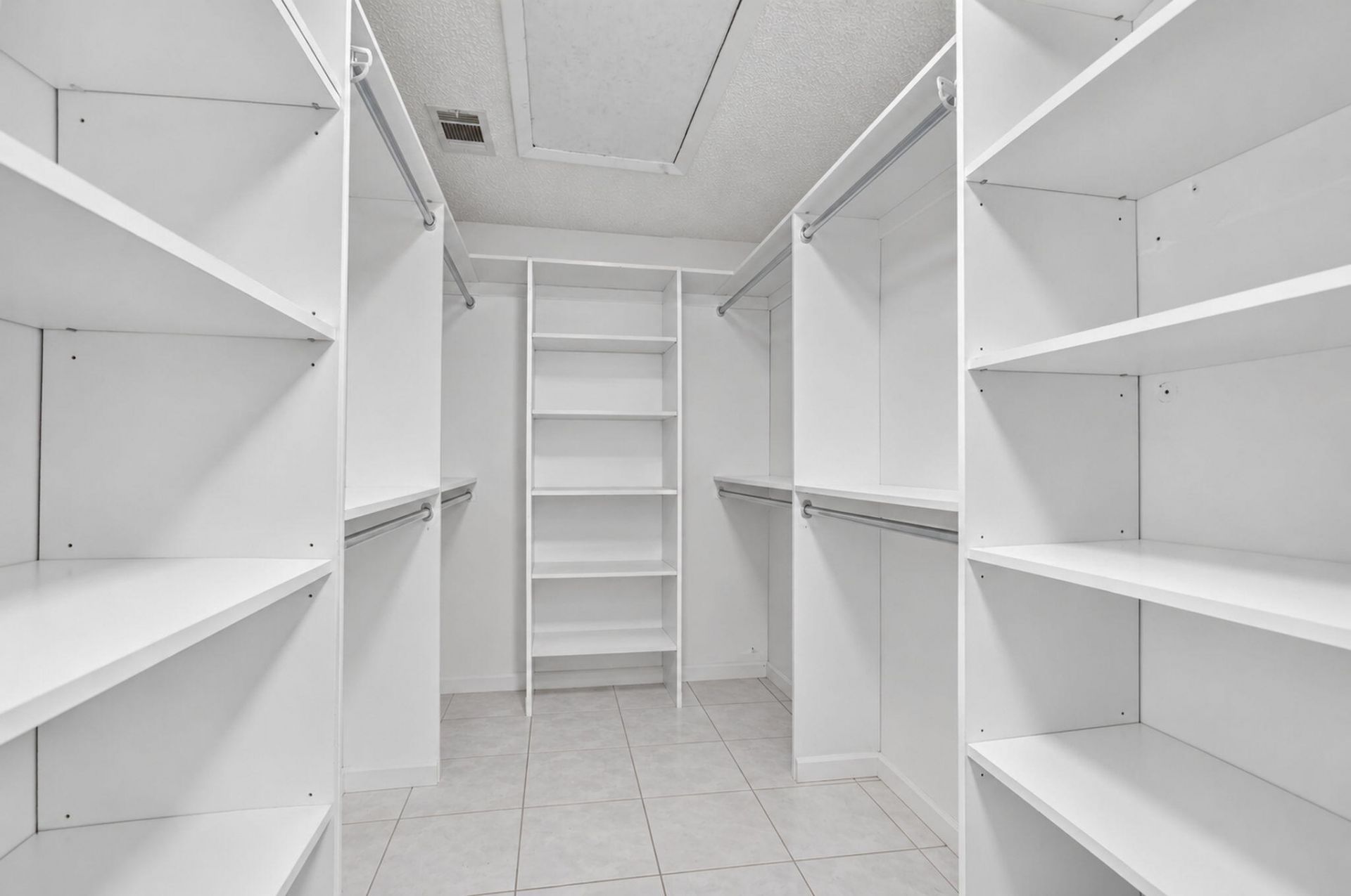 5780 Fernley Drive W, Unit 109, West Palm Beach, FL 33415 Photo