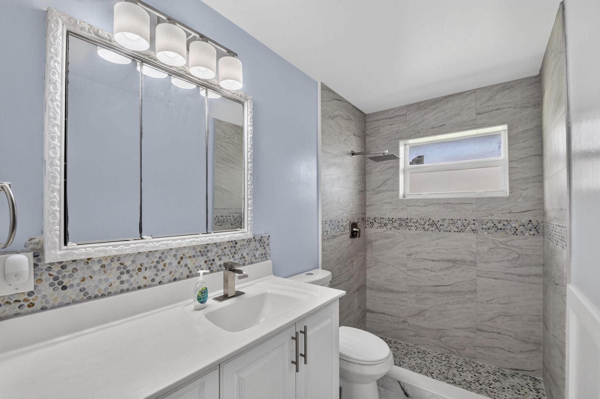 5780 Fernley Drive W, Unit 109, West Palm Beach, FL 33415 Photo