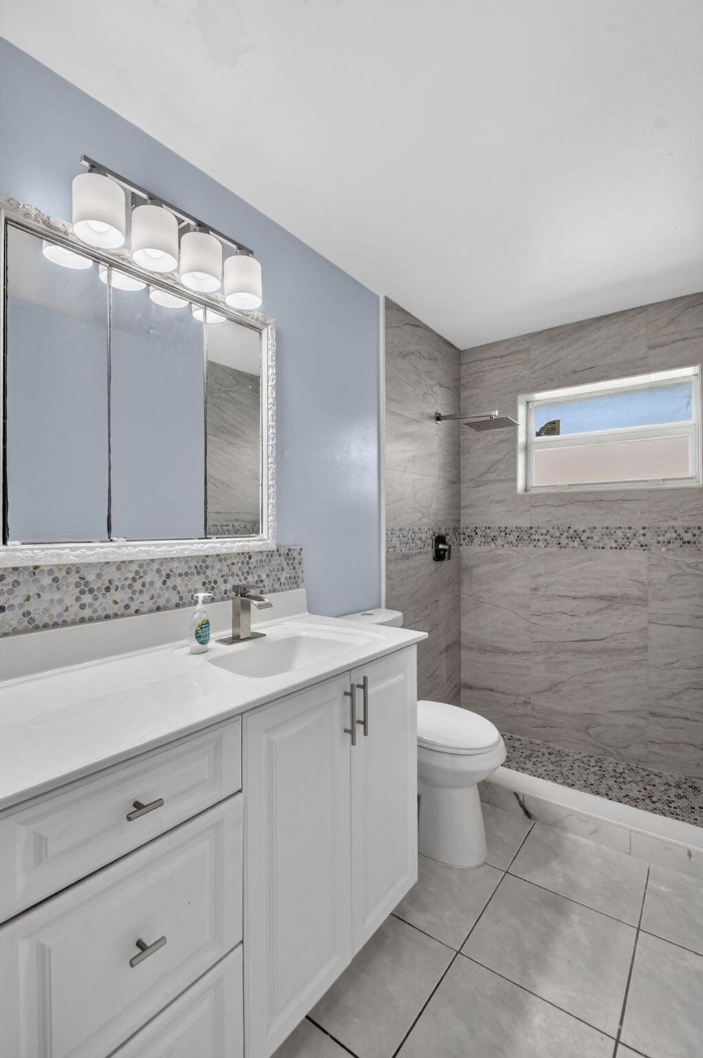5780 Fernley Drive W, Unit 109, West Palm Beach, FL 33415 Photo