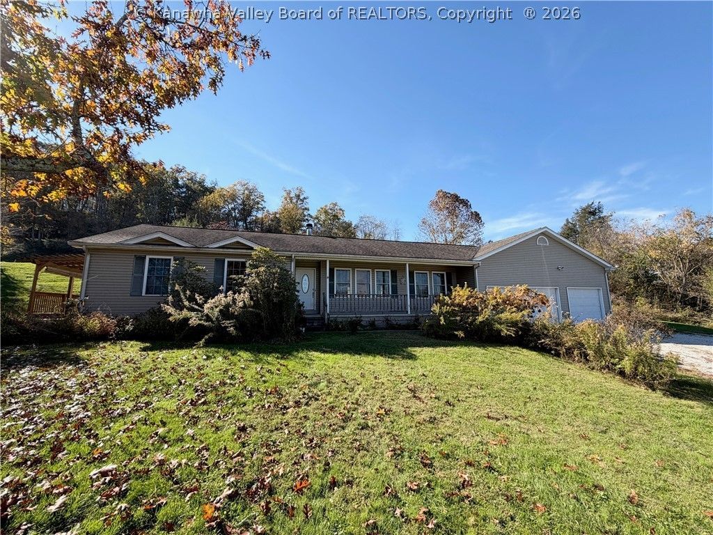 219 Hutchison Lake Drive, Ripley, WV 25271 Main Photo