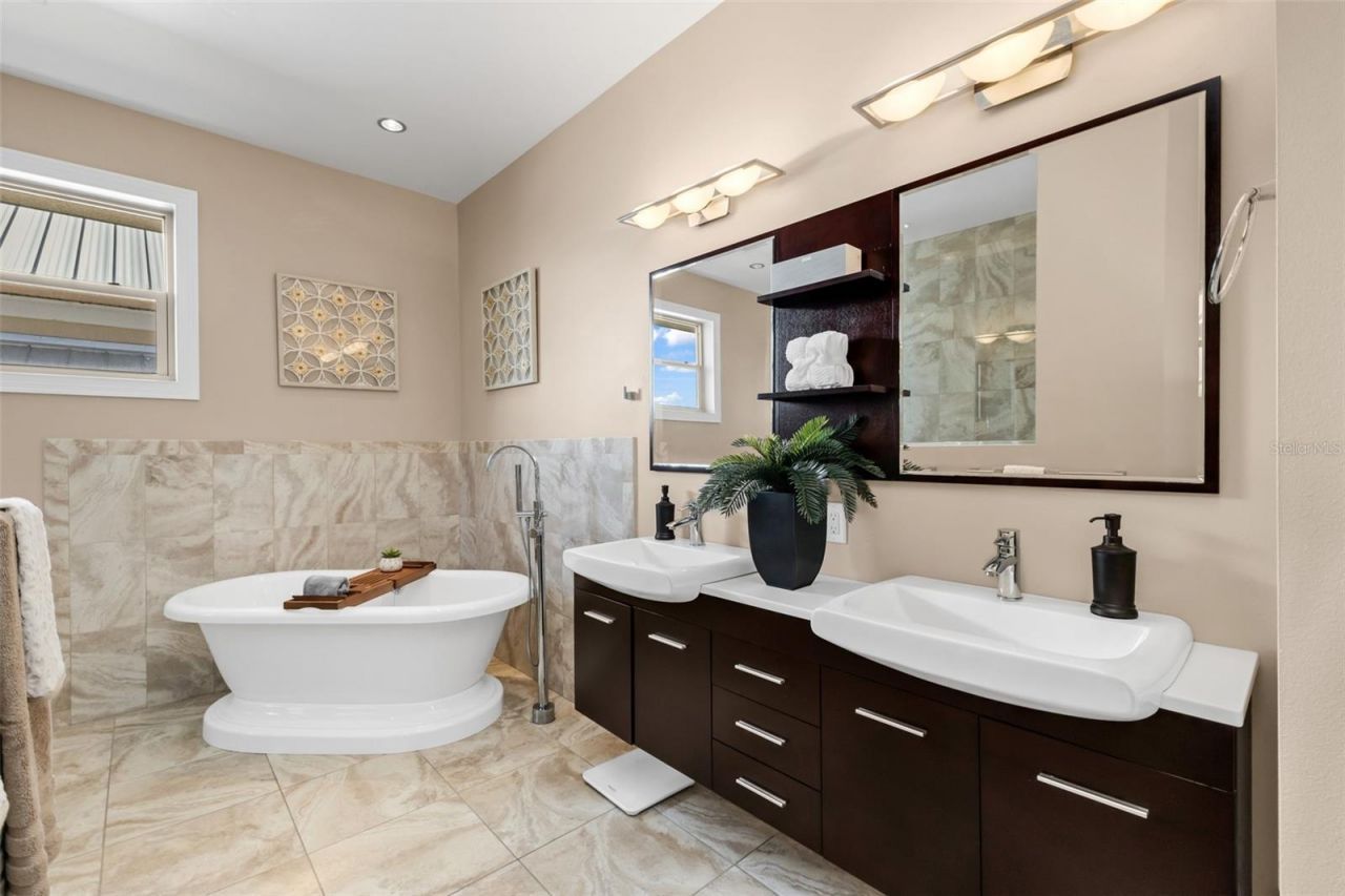 44 Colony Point Drive, Punta Gorda, FL 33950 Photo