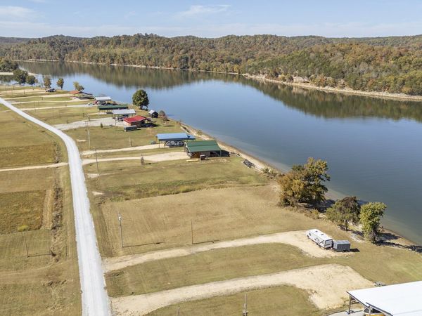 356 S River Front Dr , Unit 40, Clifton, TN 38425