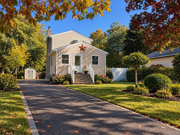 147 N Evergreen Drive , Selden, NY 11784