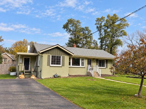 1104 Pine Street , Fox River Grove, IL 60021