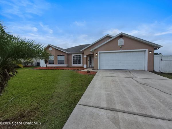 1052 Hutchins Street SE , Palm Bay, FL 32909