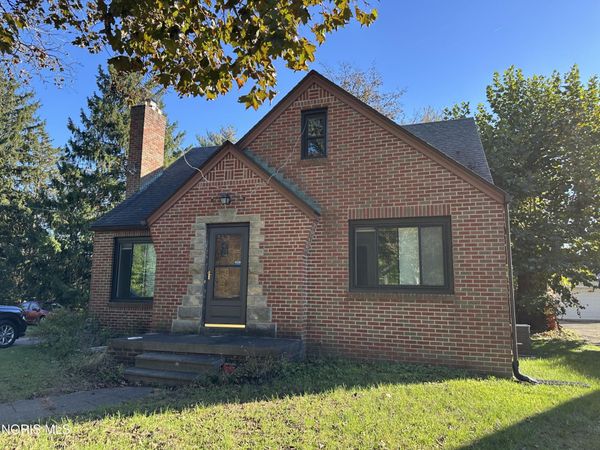 6055 Hill Avenue , Toledo, OH 43615