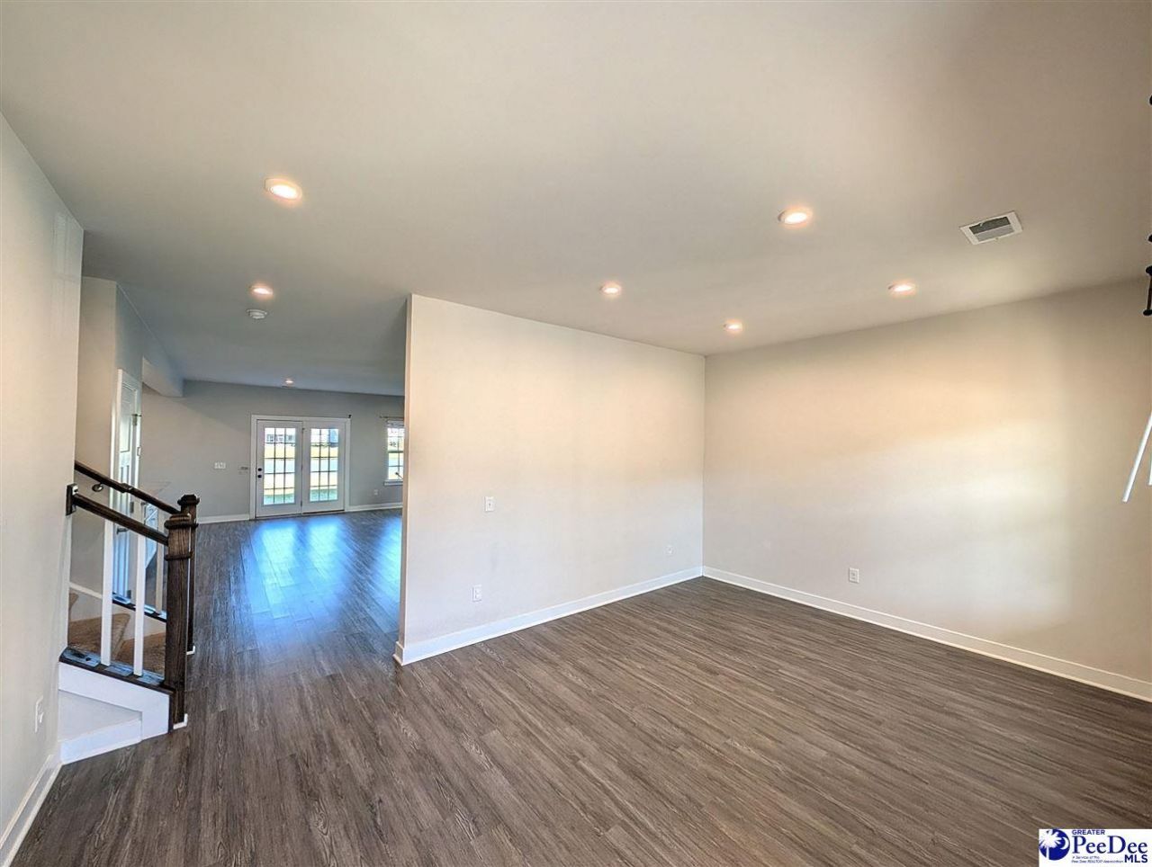 113 Corvus St Photo 5