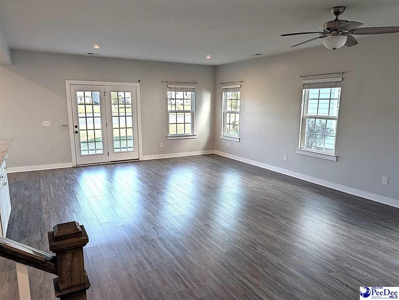 113 Corvus St Photo 6