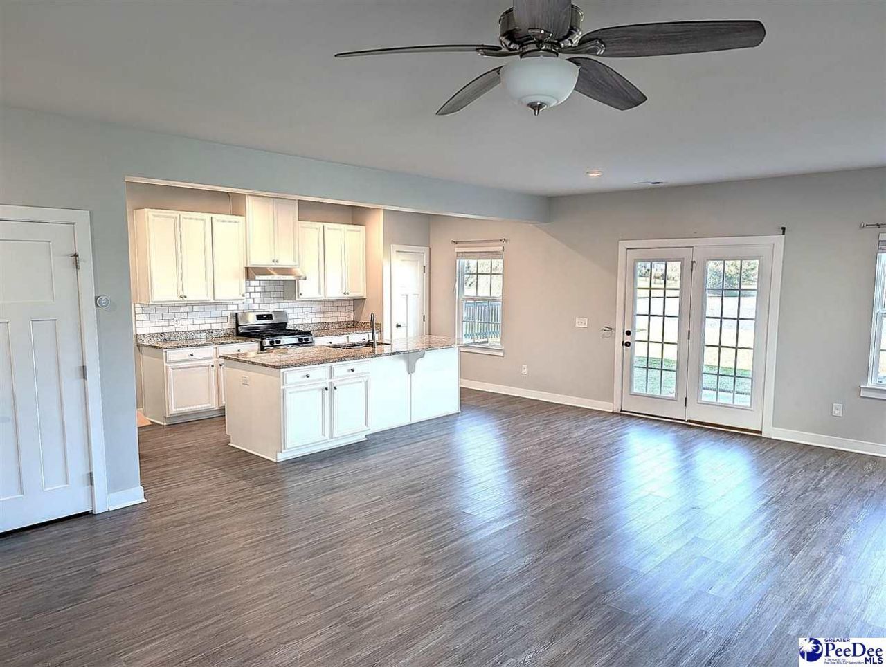 113 Corvus St Photo 7