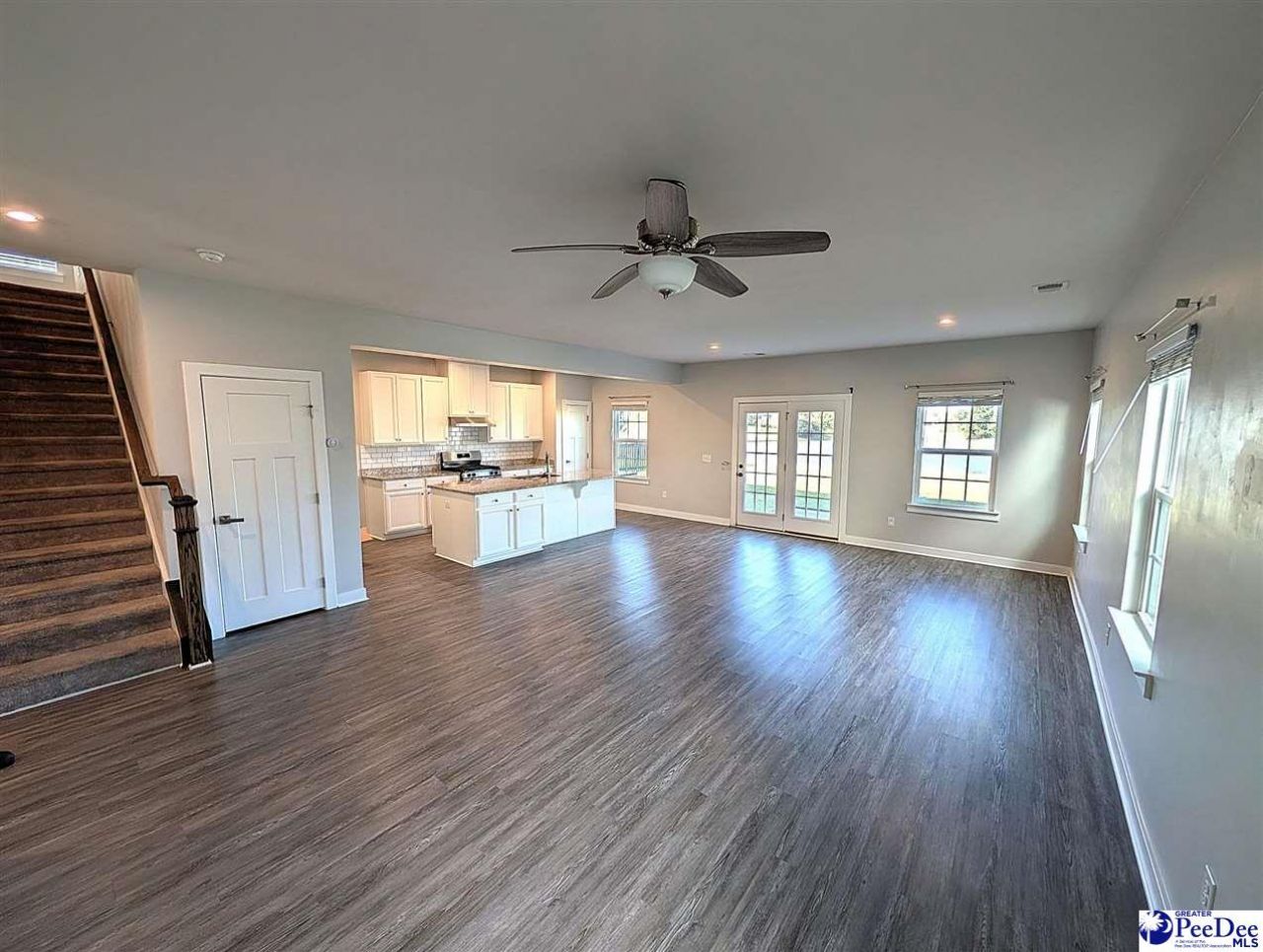113 Corvus St Photo 8