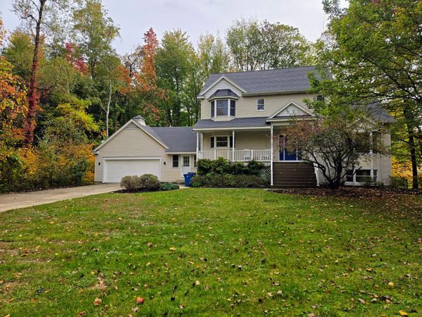 4739 Pine Hollow Road, Holland, MI 49423