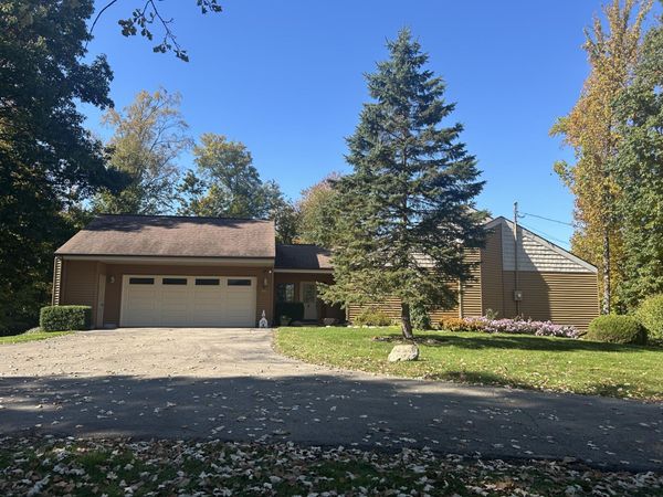 278 Crockett Drive, Quincy, MI 49082
