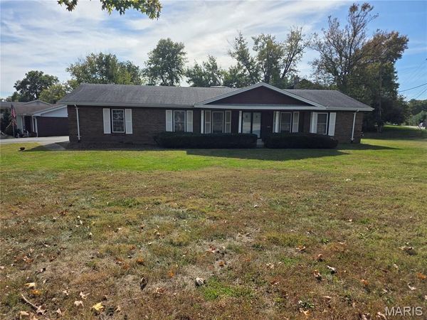 348 Cherry Hill Drive , Ballwin, MO 63011