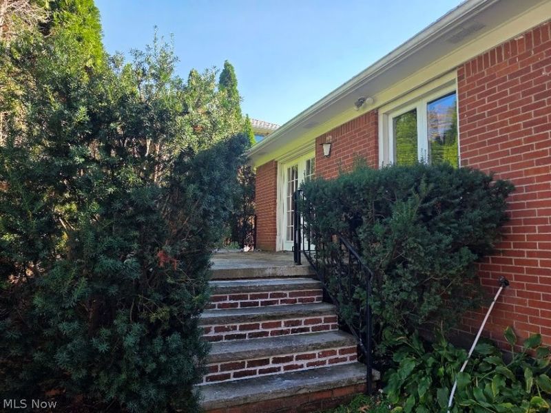 22133 S Woodland, Shaker Heights, OH 44122 Photo 5