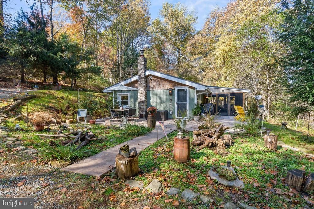 141 HONEYMOON LANE, AIRVILLE, PA 17302