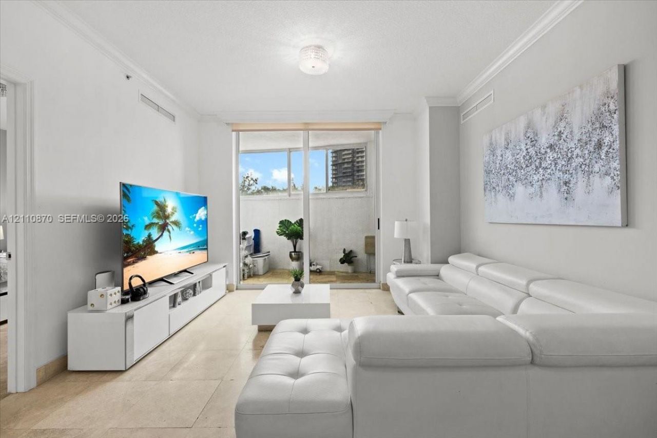 1755 E Hallandale Beach Blvd , Unit MEZ5E, Hallandale Beach, FL 33009 Photo