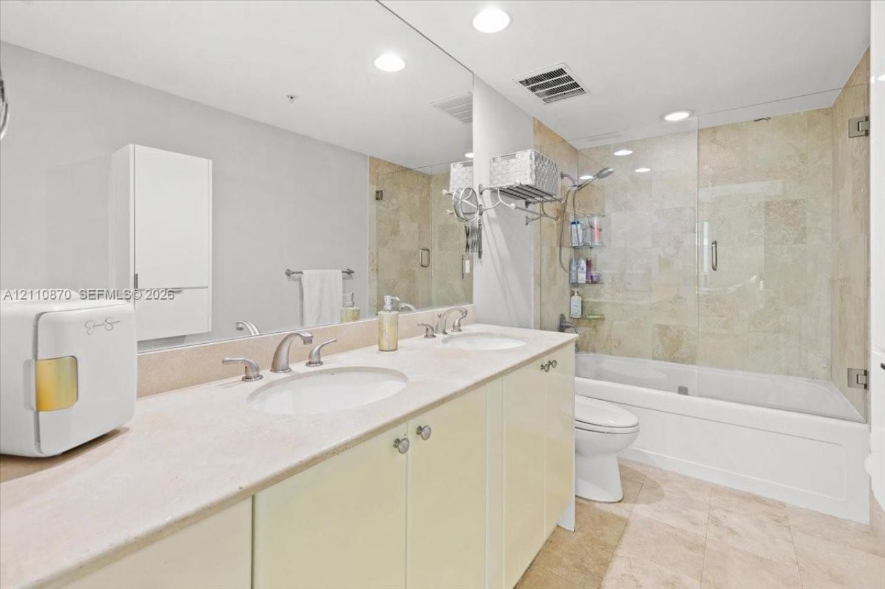 1755 E Hallandale Beach Blvd , Unit MEZ5E, Hallandale Beach, FL 33009 Photo