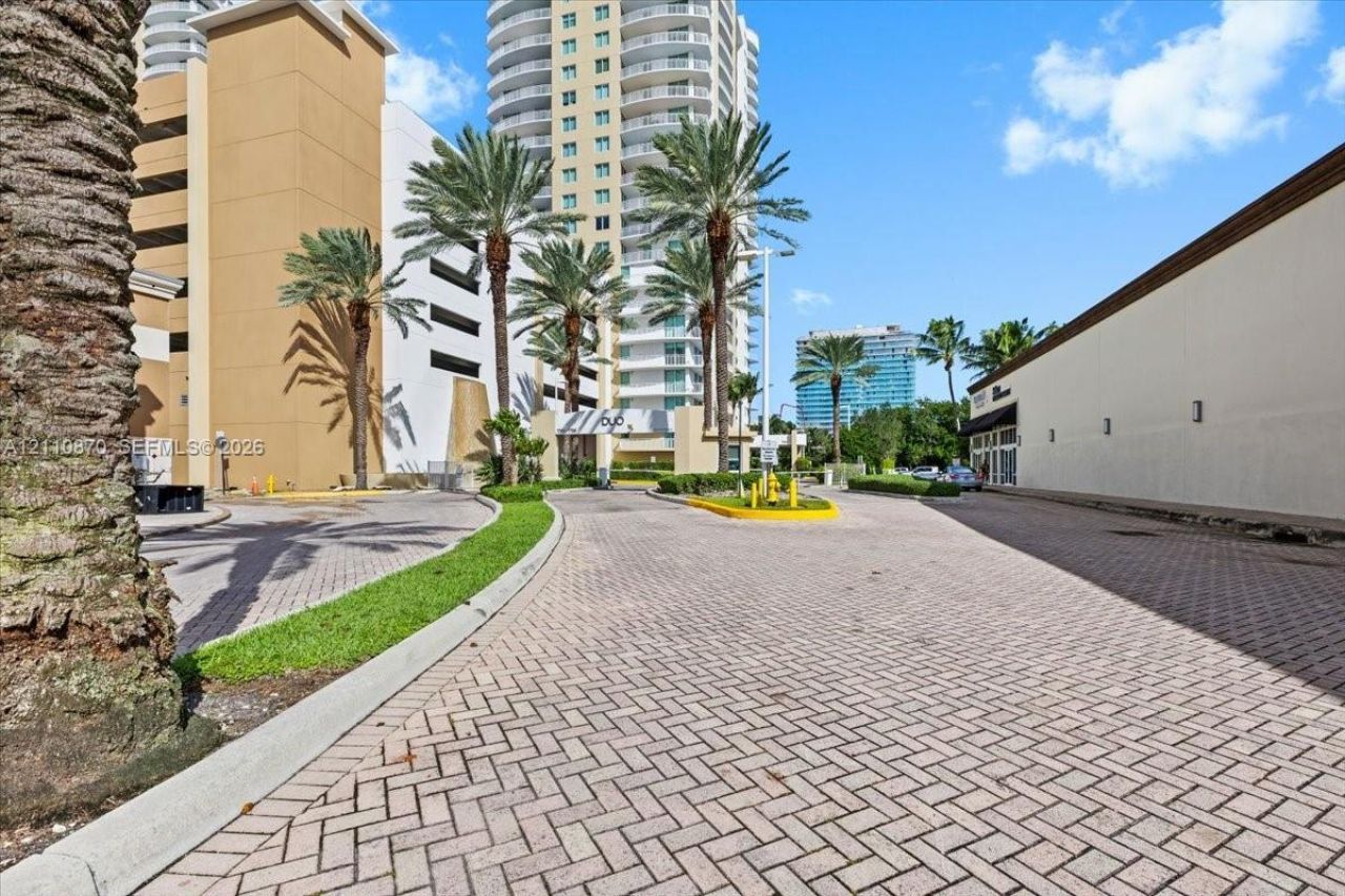 1755 E Hallandale Beach Blvd , Unit MEZ5E, Hallandale Beach, FL 33009 Photo