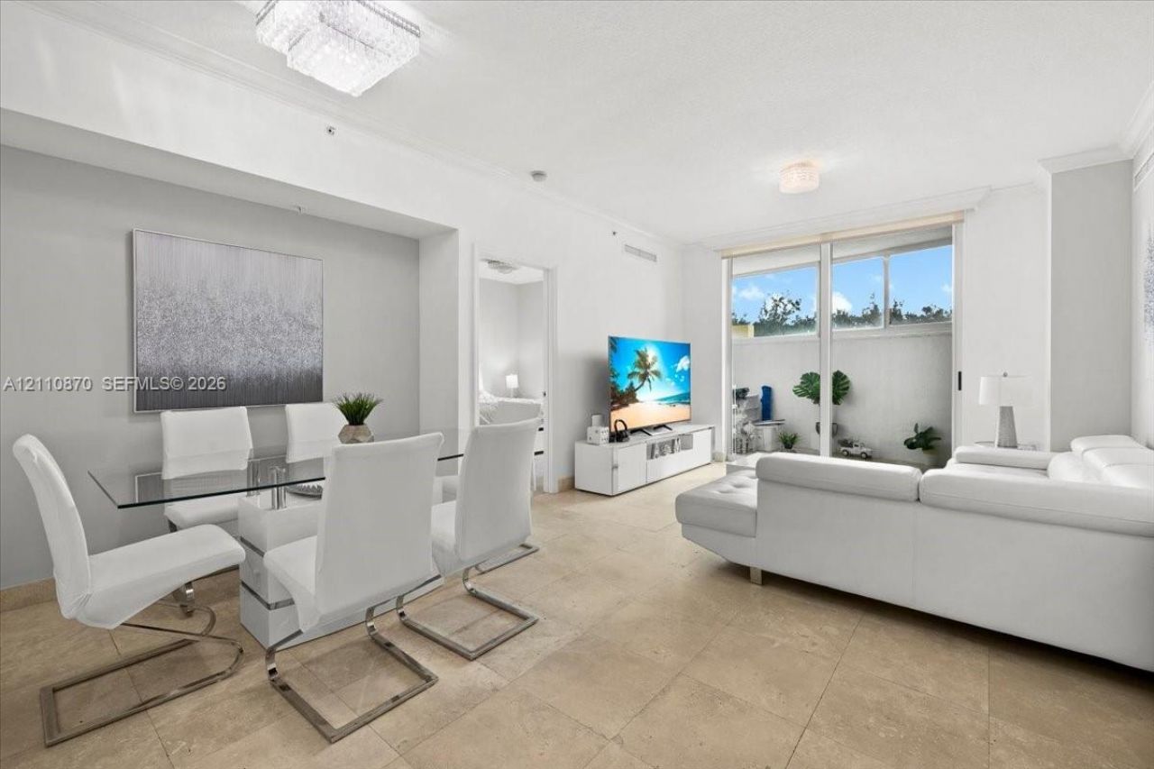 1755 E Hallandale Beach Blvd , Unit MEZ5E, Hallandale Beach, FL 33009 Photo