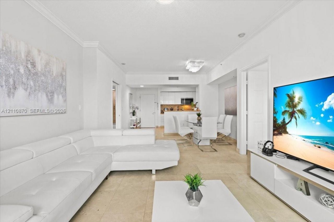 1755 E Hallandale Beach Blvd , Unit MEZ5E, Hallandale Beach, FL 33009 Photo