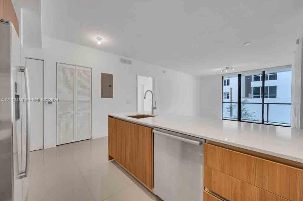 201 SW 17th Rd , Unit 302, Miami, FL 33129 Photo
