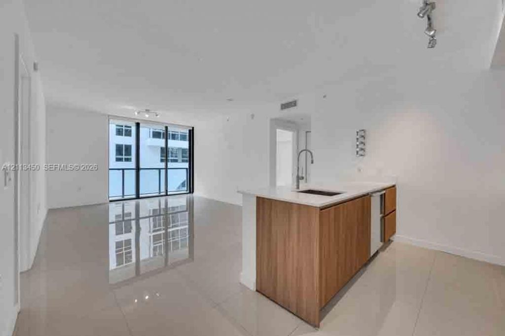201 SW 17th Rd , Unit 302, Miami, FL 33129 Photo