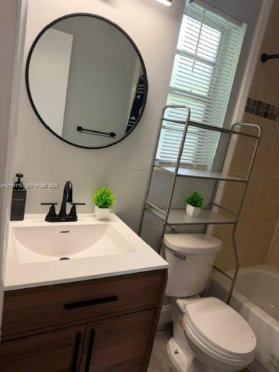 110 SE 7th St, Unit 6, Hallandale Beach, FL 33009 Photo