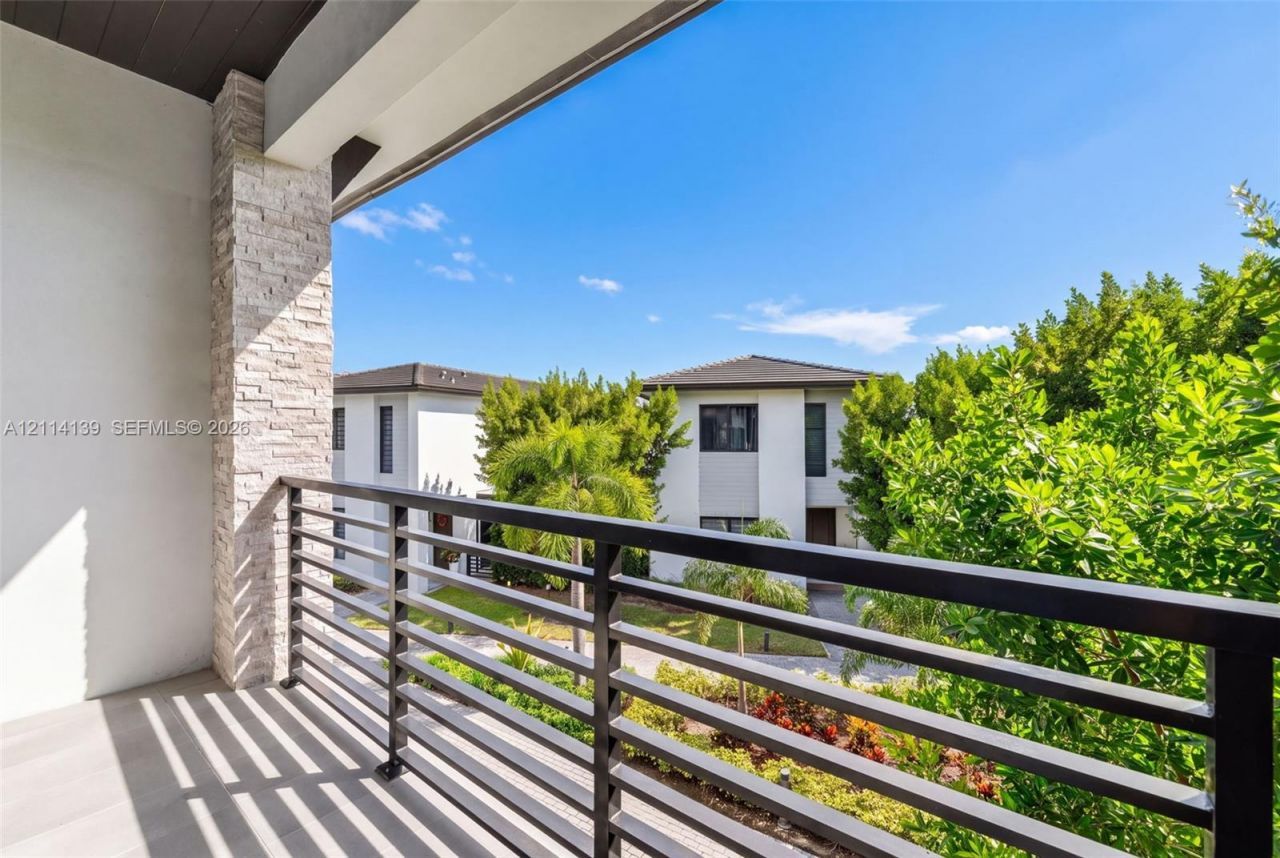 4438 NW 81st Ave , Doral, FL 33166 Photo