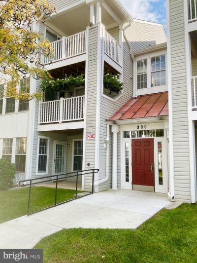 900 BLUE LEAF COURT , FREDERICK, MD 21701