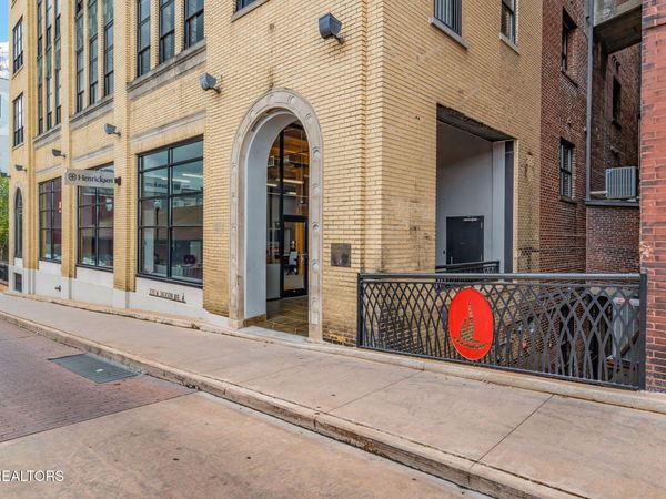 220 W Jackson Ave, Knoxville, TN 37902