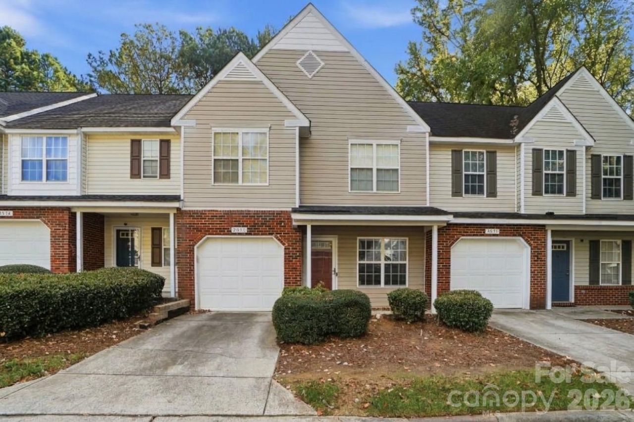 2034 University Heights Lane , Charlotte, NC 28213 Main Photo