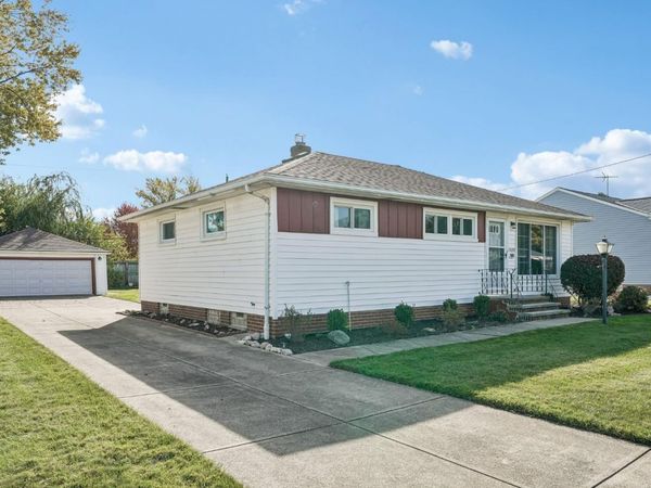 10699 Gabriella Drive, Parma, OH 44130