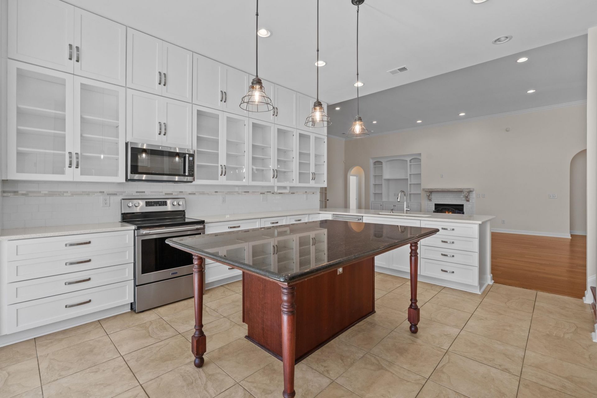4407 Wickham Circle  Photo 22