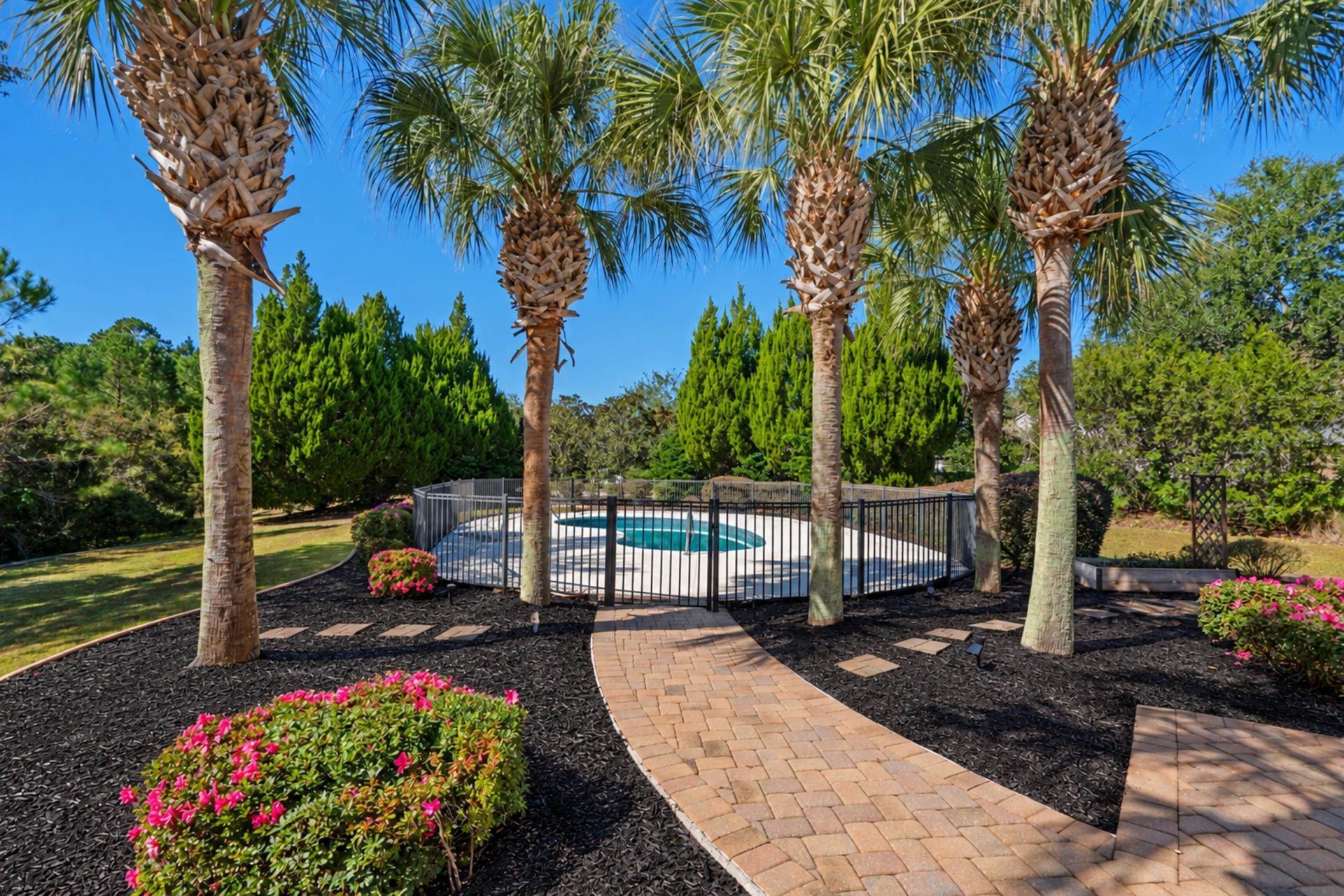 4407 Wickham Circle  Photo 32