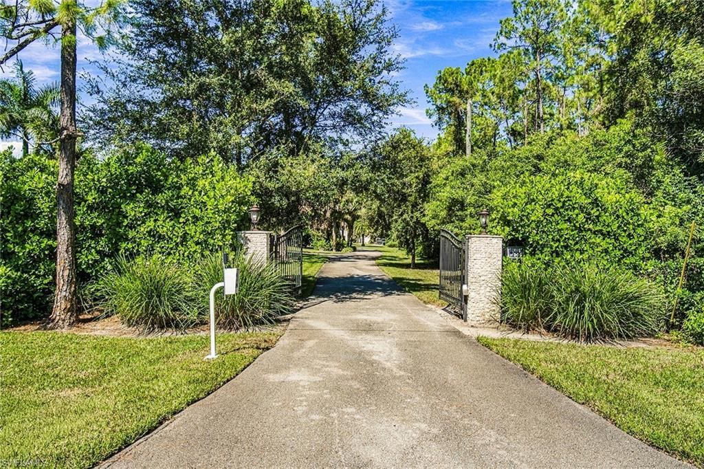 4401 3rd Ave Sw, Naples, FL 34119 Photo