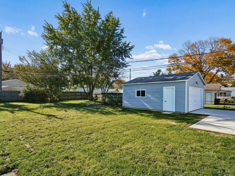 5047 Drivemere Road , Hilliard, OH 43026 Photo 9