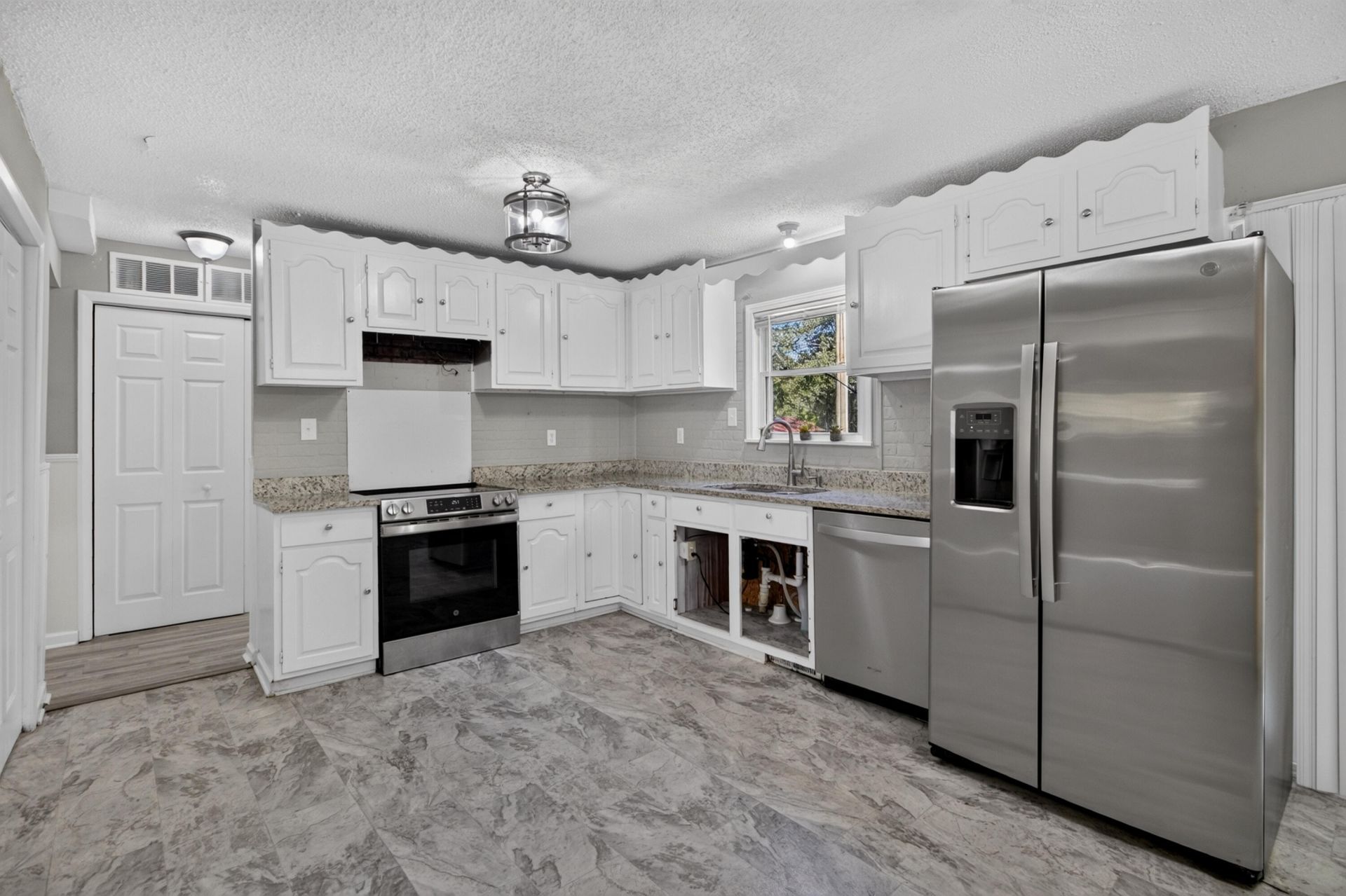 144 Butterfly Lane Photo 8