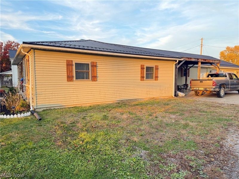 429 Dewey Avenue, Newcomerstown, OH 43832 Photo 3