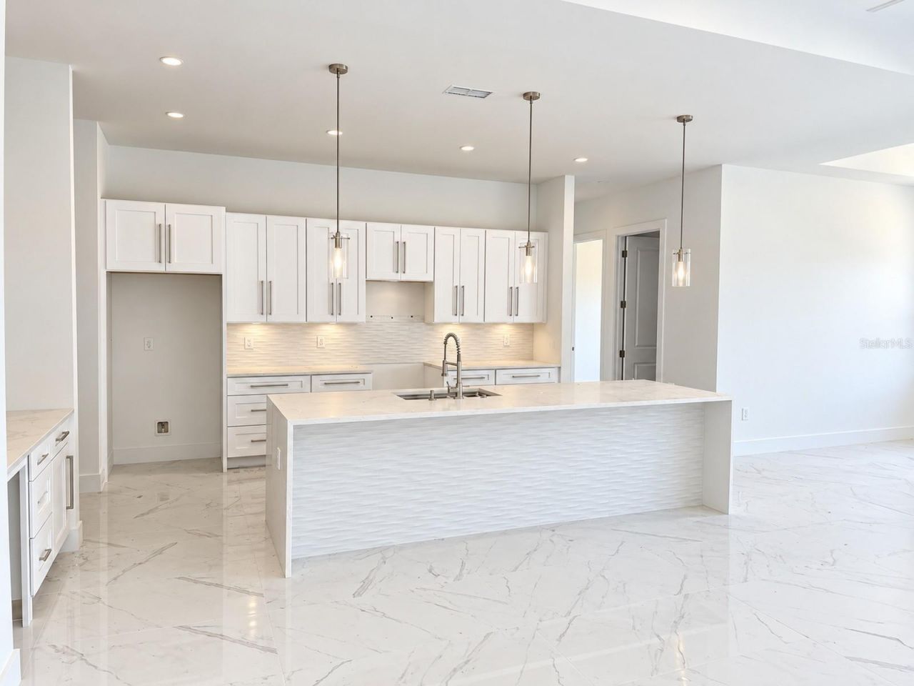 2327 NW 37th Avenue , Cape Coral, FL 33993 Photo