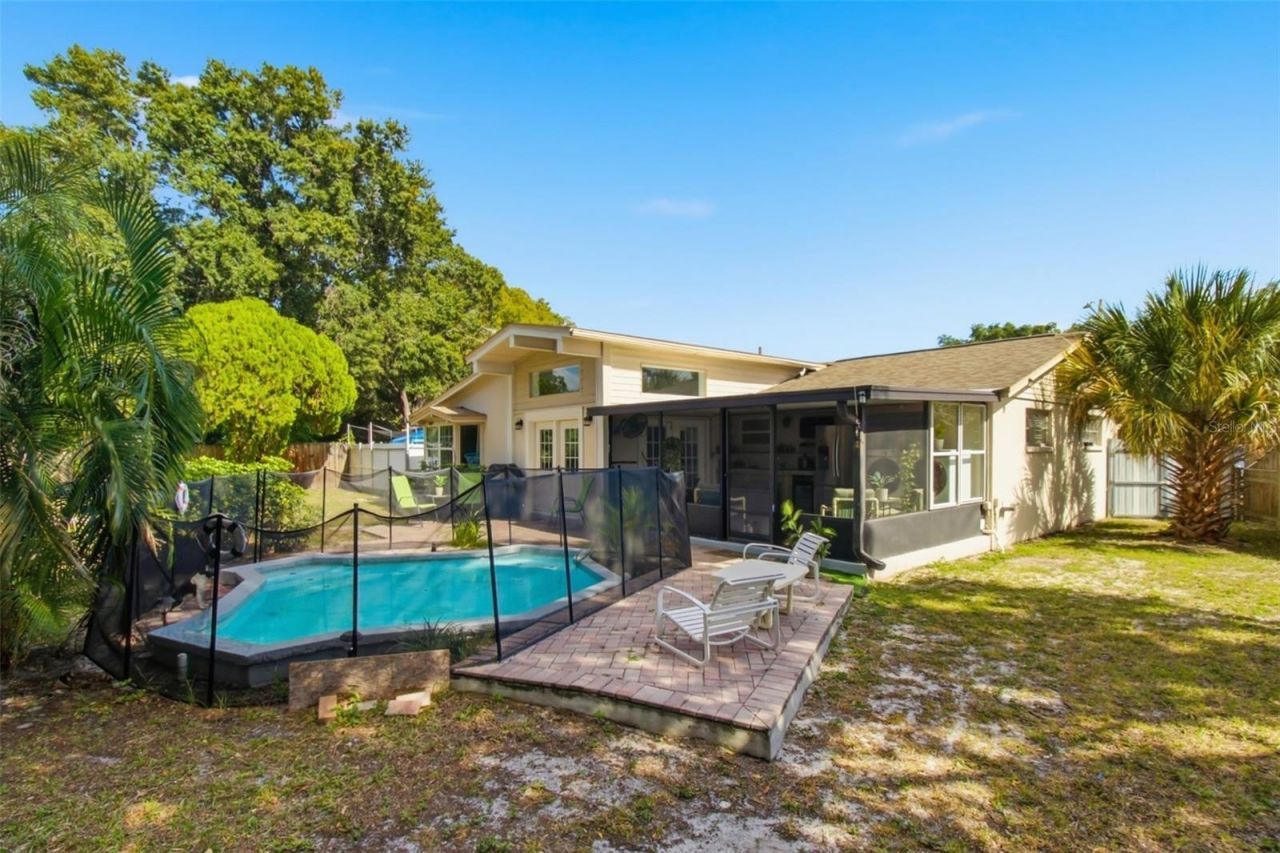 11625 Crystal Lake Drive , Port Richey, FL 34668 Photo