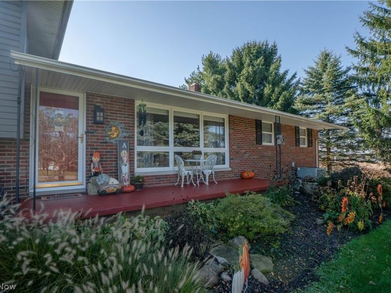 5522 Grove Street , Louisville, OH 44641 Photo 2