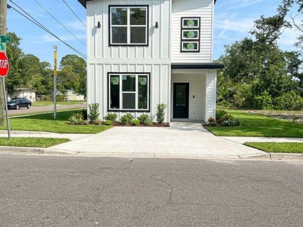 5235 PARIS Avenue, Jacksonville, FL 32209