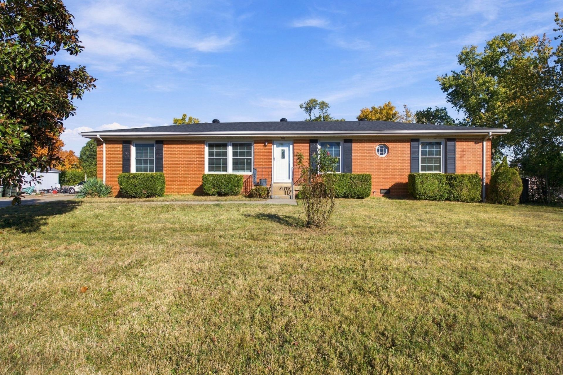 208 Joslin Ave , Gallatin, TN 37066 Main Photo