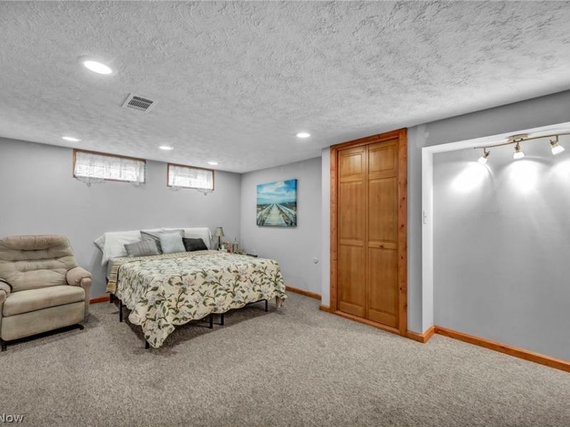 15643 Bowfin Boulevard , Brook Park, OH 44142 Photo 19