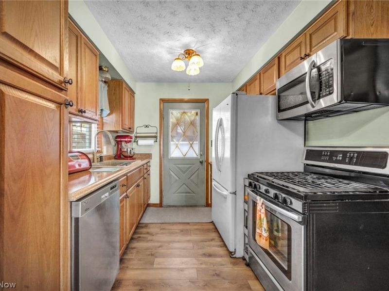 15643 Bowfin Boulevard , Brook Park, OH 44142 Photo 5